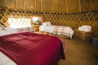 Люкс-шатры Rock Farm Slane - Glamping Слейн Holly Yurt-4